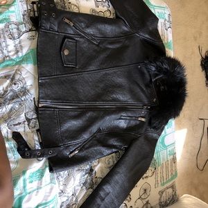Black leather jacket, faux fur around collar